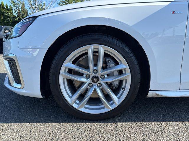 2024 Audi A4 Premium Plus 45 TFSI S line quattro S tronic