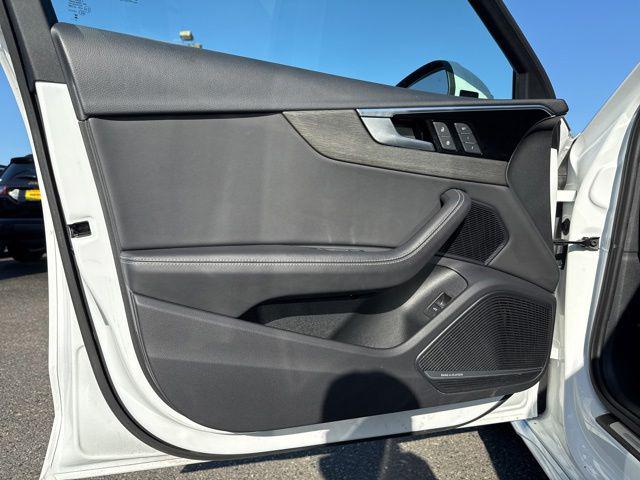 2024 Audi A4 Premium Plus 45 TFSI S line quattro S tronic