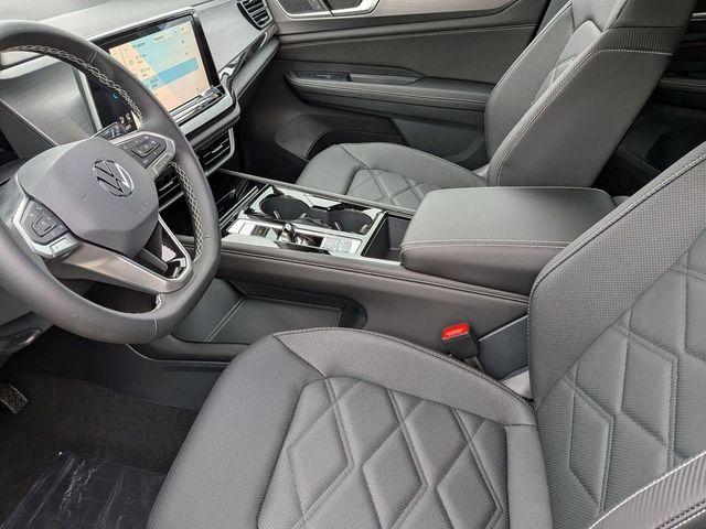 2026 Volkswagen Atlas Cross Sport SE with Technology