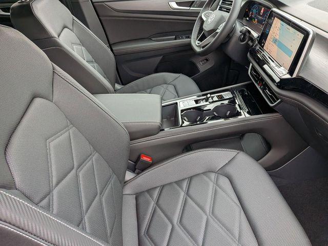 2026 Volkswagen Atlas Cross Sport SE with Technology