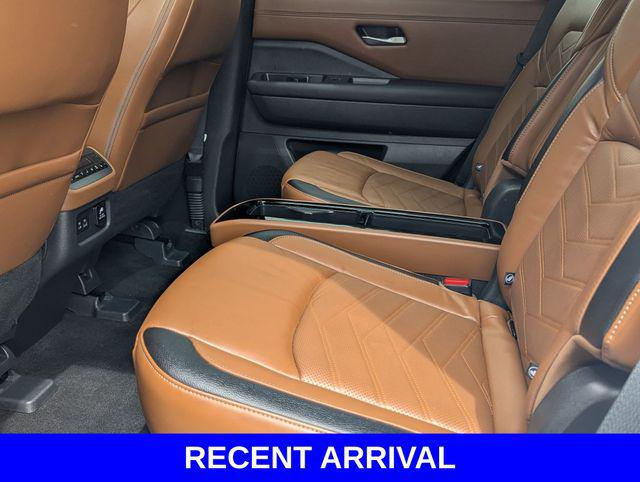 2023 Nissan Pathfinder Platinum 4WD