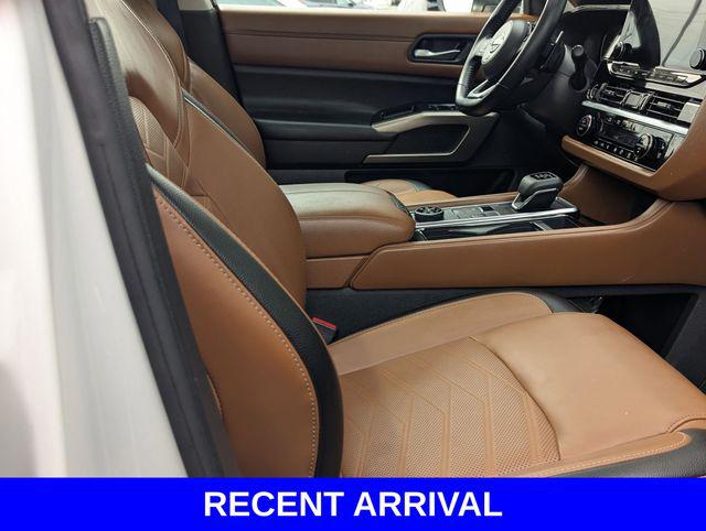 2023 Nissan Pathfinder Platinum 4WD