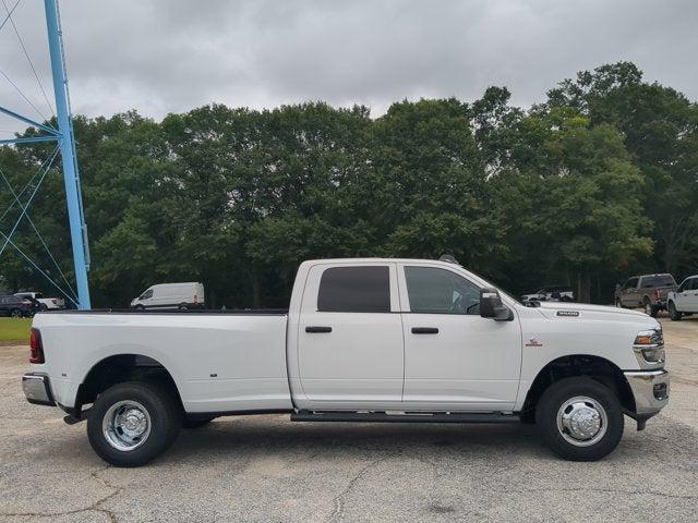 2026 RAM Ram 3500 RAM 3500 TRADESMAN CREW CAB 4X4 8 BOX