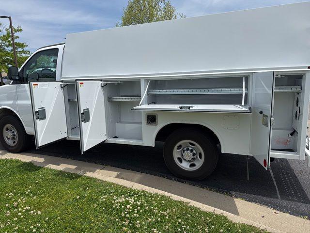 2025 Chevrolet Express Cutaway Work Van