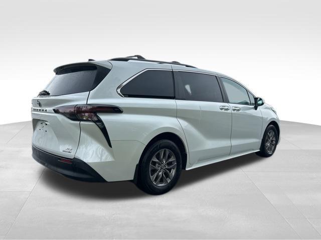 2023 Toyota Sienna XLE