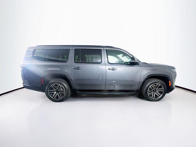 2026 Jeep Grand Wagoneer L 4x4