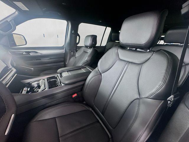 2026 Jeep Grand Wagoneer L 4x4