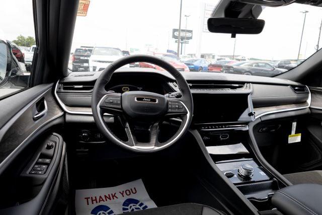 2026 Jeep Grand Cherokee L GRAND CHEROKEE L LAREDO ALTITUDE 4X4