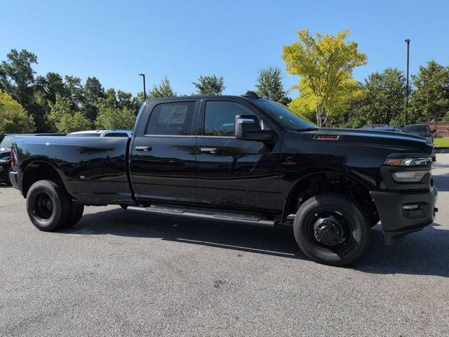 2026 RAM Ram 3500 RAM 3500 TRADESMAN CREW CAB 4X4 8 BOX