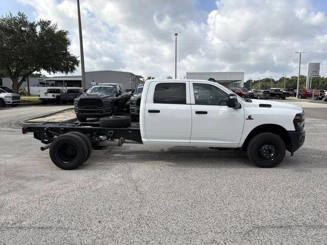 2026 RAM 3500 Chassis RAM 3500 TRADESMAN CREW CAB CHASSIS 4X4 60 CA