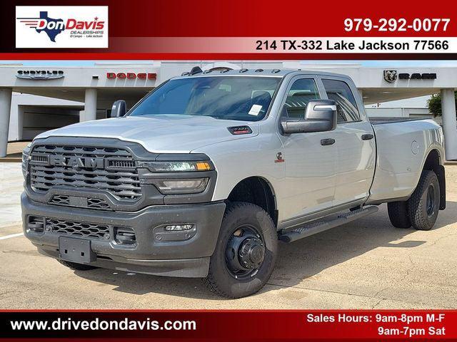 2026 RAM Ram 3500 RAM 3500 TRADESMAN CREW CAB 4X4 8 BOX