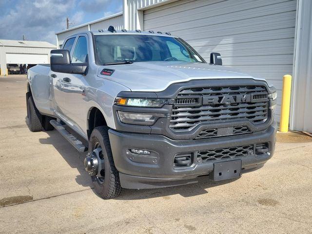 2026 RAM Ram 3500 RAM 3500 TRADESMAN CREW CAB 4X4 8 BOX
