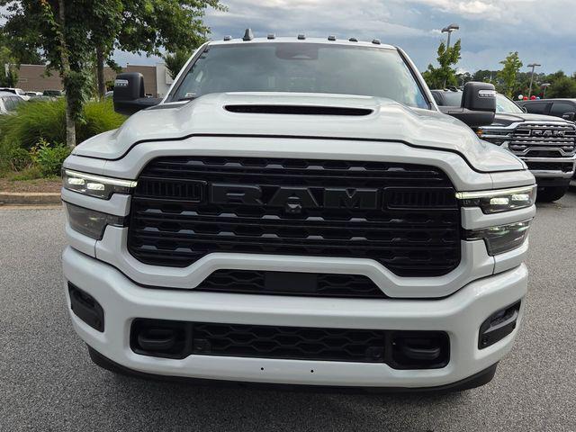 2026 RAM 3500 RAM 3500 LIMITED MEGA CAB 4X4 64 BOX