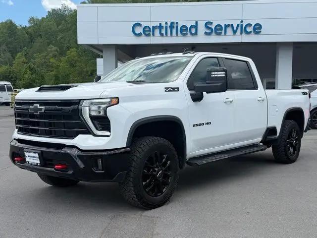2025 Chevrolet Silverado 2500HD 4WD Crew Cab Standard Bed LT