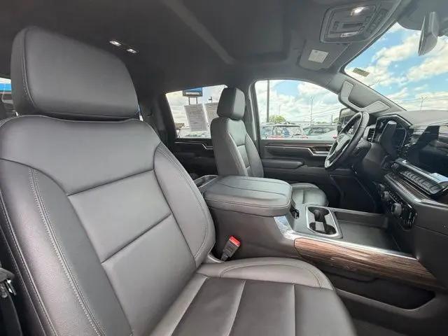 2025 Chevrolet Silverado 2500HD 4WD Crew Cab Standard Bed LT