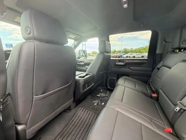 2025 Chevrolet Silverado 2500HD 4WD Crew Cab Standard Bed LT