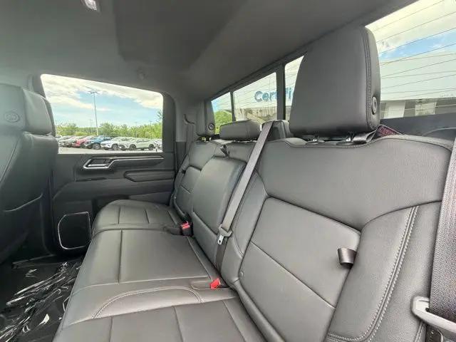 2025 Chevrolet Silverado 2500HD 4WD Crew Cab Standard Bed LT