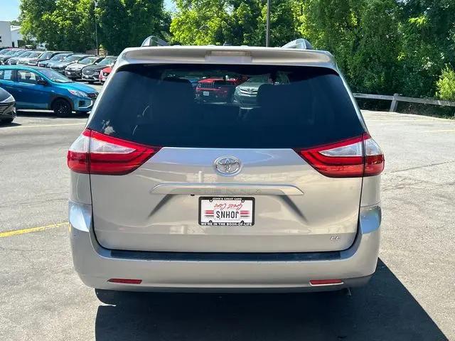 2015 Toyota Sienna LE 7 Passenger