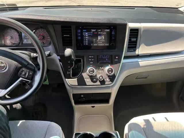 2015 Toyota Sienna LE 7 Passenger