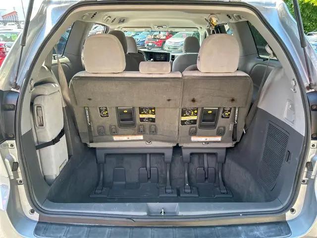 2015 Toyota Sienna LE 7 Passenger
