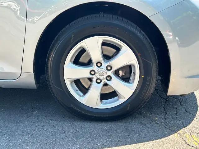 2015 Toyota Sienna LE 7 Passenger