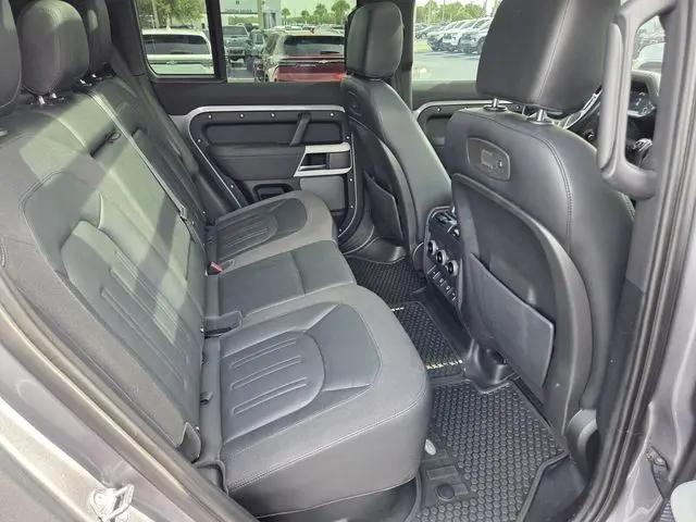 2021 Land Rover Defender 110 SE