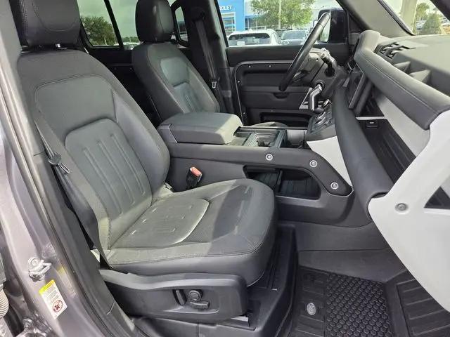 2021 Land Rover Defender 110 SE