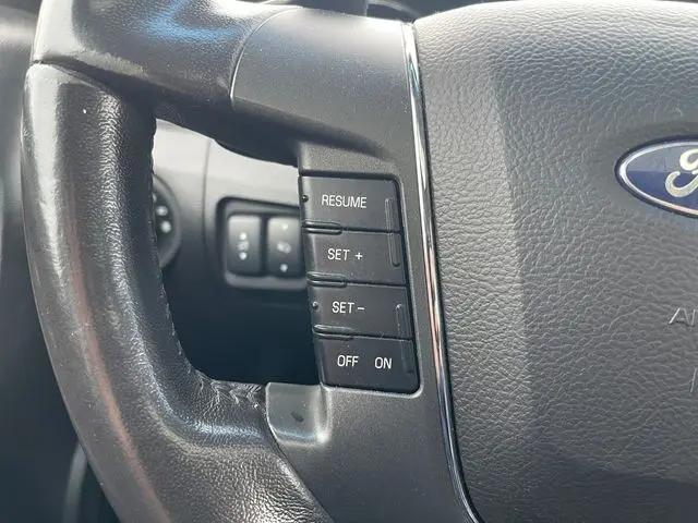 2011 Ford Taurus SEL
