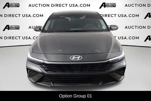 2025 Hyundai Elantra SE