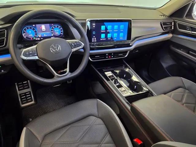 2024 Volkswagen Atlas 2.0T Peak Edition SE w/Technology