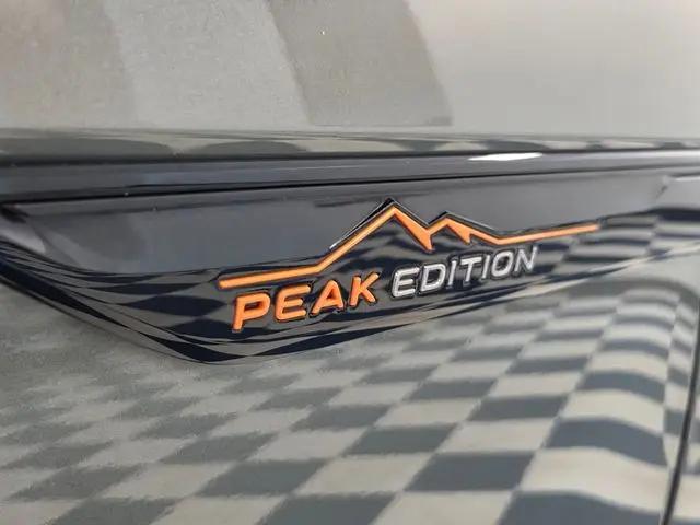 2024 Volkswagen Atlas 2.0T Peak Edition SE w/Technology