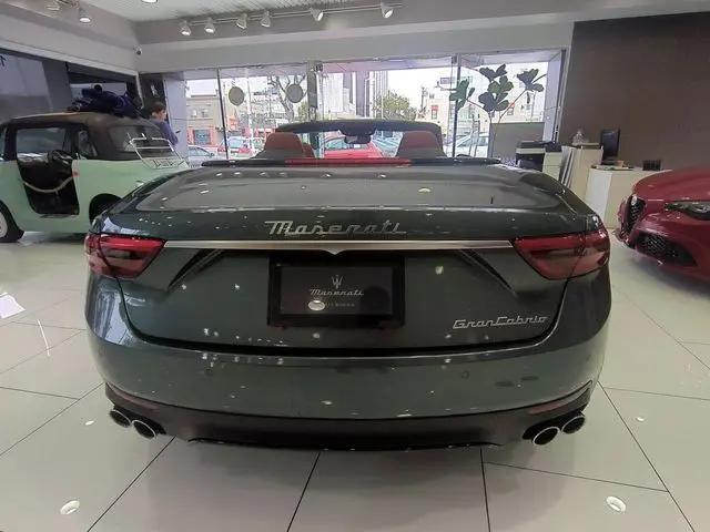 2026 Maserati GranCabrio Standard