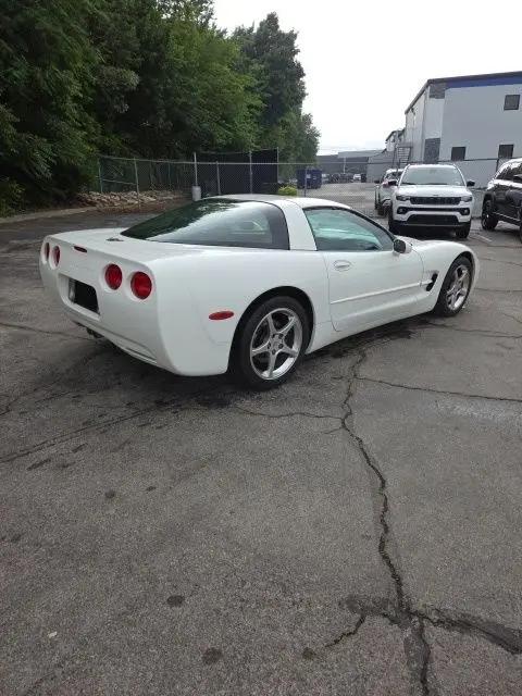 2001 Chevrolet Corvette Base