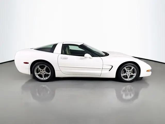 2001 Chevrolet Corvette Base