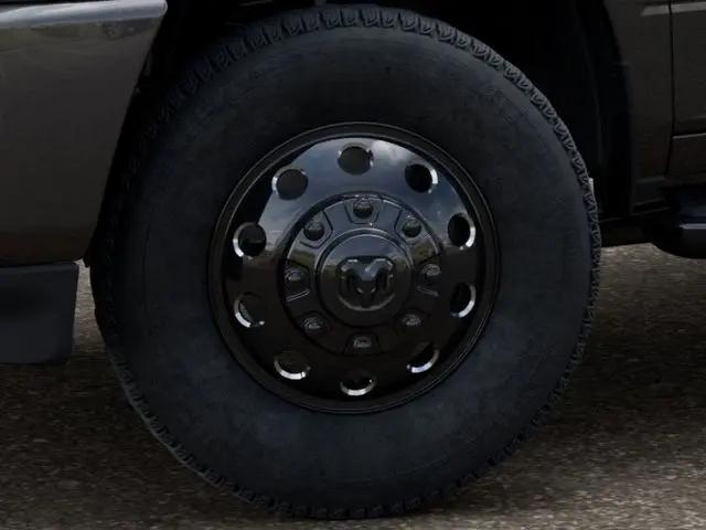 2026 Ram 3500 Big Horn Crew Cab 4x4 8' Box