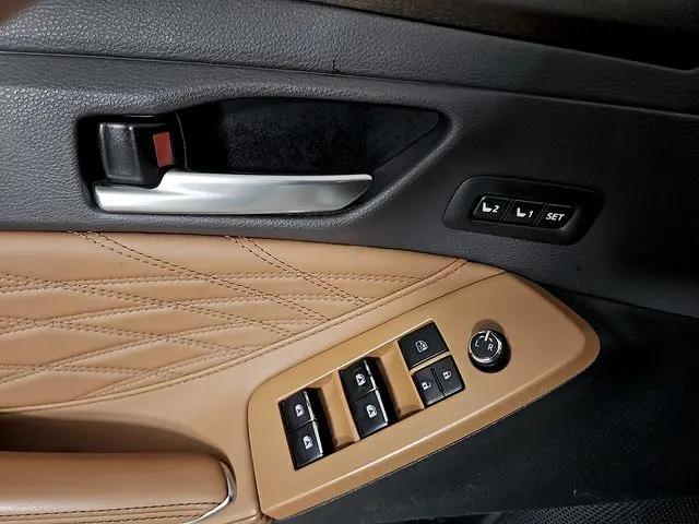 2019 Toyota Avalon Hybrid Limited