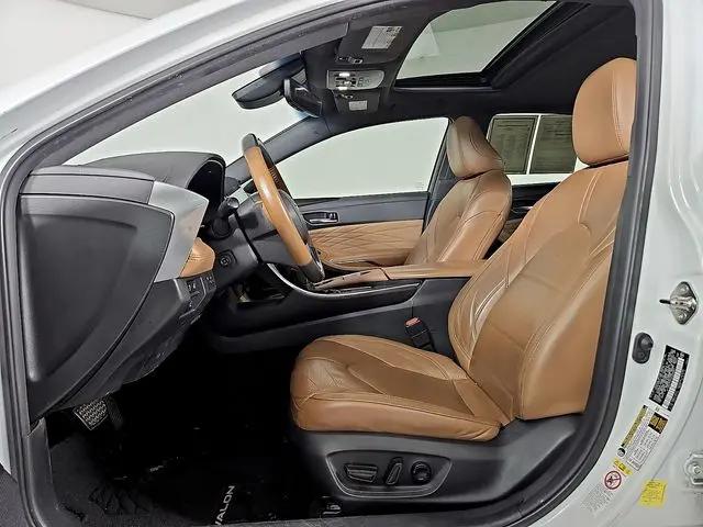 2019 Toyota Avalon Hybrid Limited