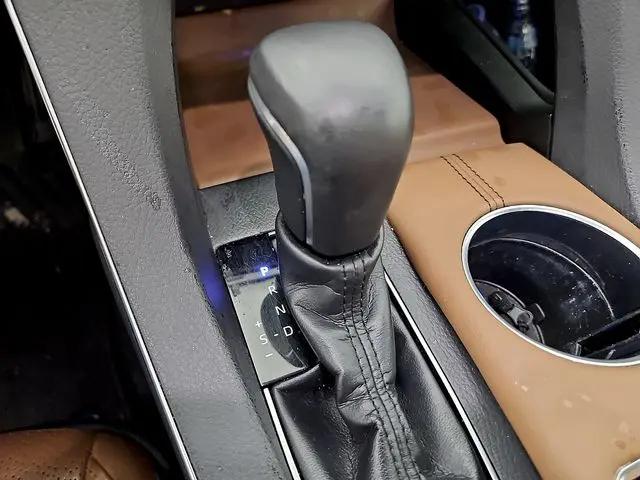 2019 Toyota Avalon Hybrid Limited