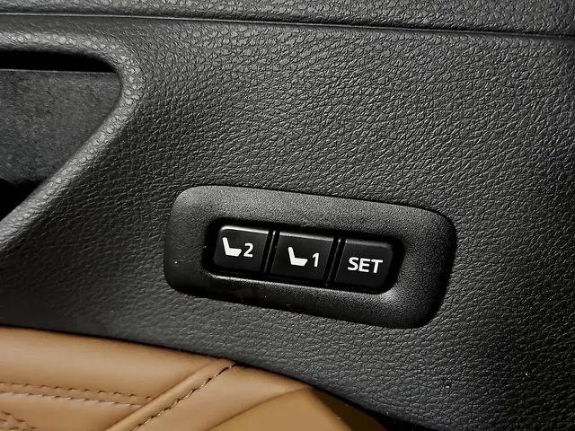 2019 Toyota Avalon Hybrid Limited