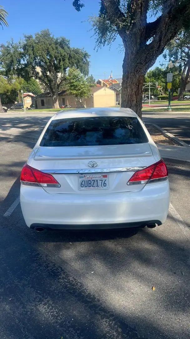 2011 Toyota Avalon Limited