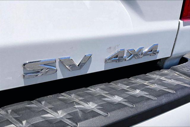 2023 Nissan Titan Crew Cab SV 4x4