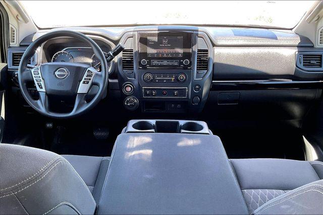 2023 Nissan Titan Crew Cab SV 4x4