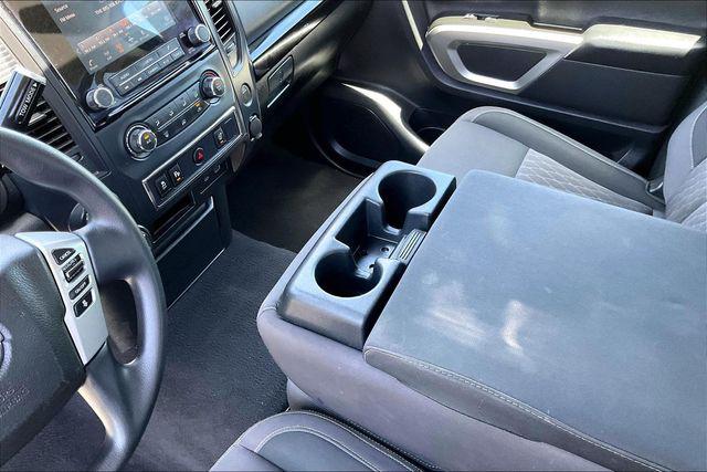 2023 Nissan Titan Crew Cab SV 4x4