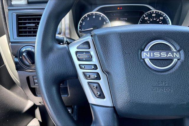 2023 Nissan Titan Crew Cab SV 4x4