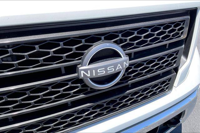 2023 Nissan Titan Crew Cab SV 4x4