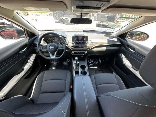2025 Nissan Altima SV FWD