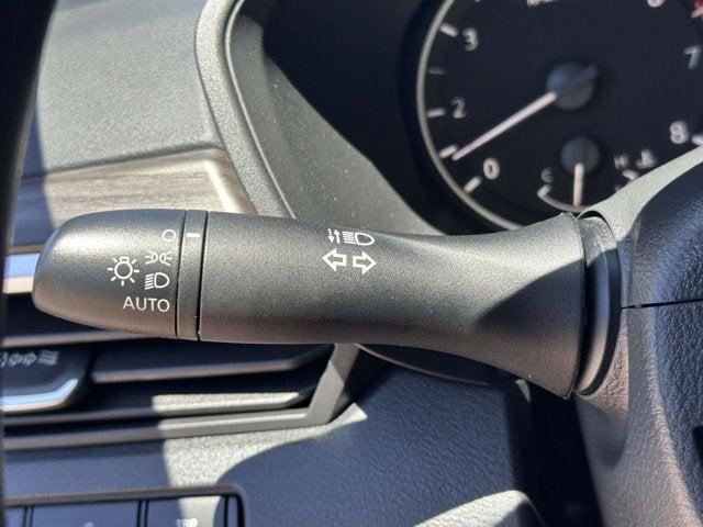 2025 Nissan Altima SV FWD