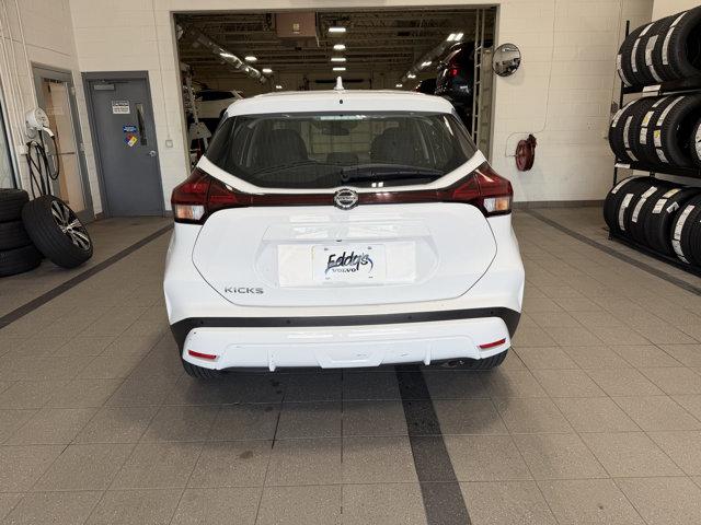 2021 Nissan Kicks S Xtronic CVT