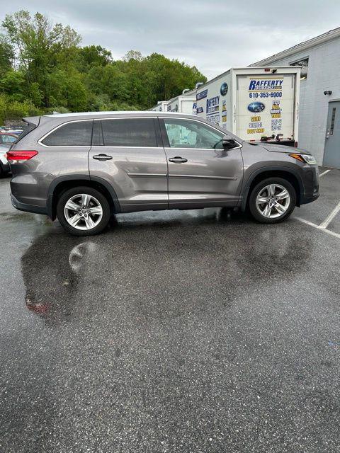 2017 Toyota Highlander Limited