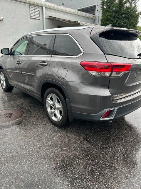 2017 Toyota Highlander Limited